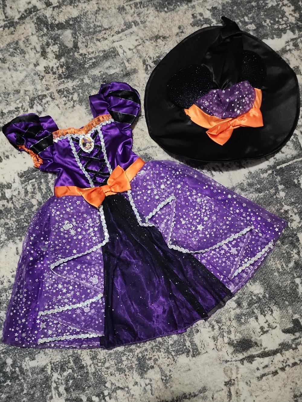 Minnie Mouse Witch Costume